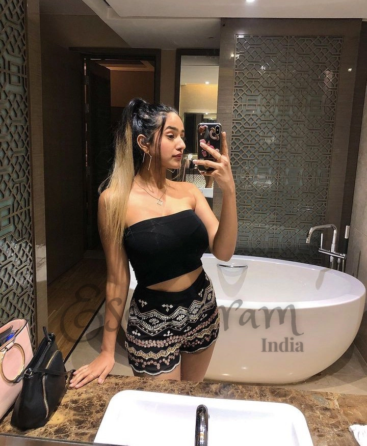 Call Girl CHANDIGARH Ashnoor Bhatia