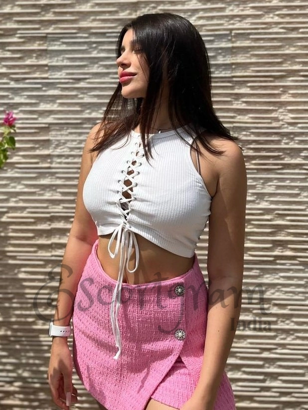 Call Girl CHANDIGARH Heer Bajwa