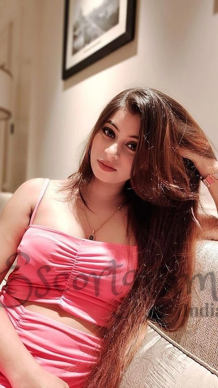 Call Girl CHANDIGARH Himanshi Khurana