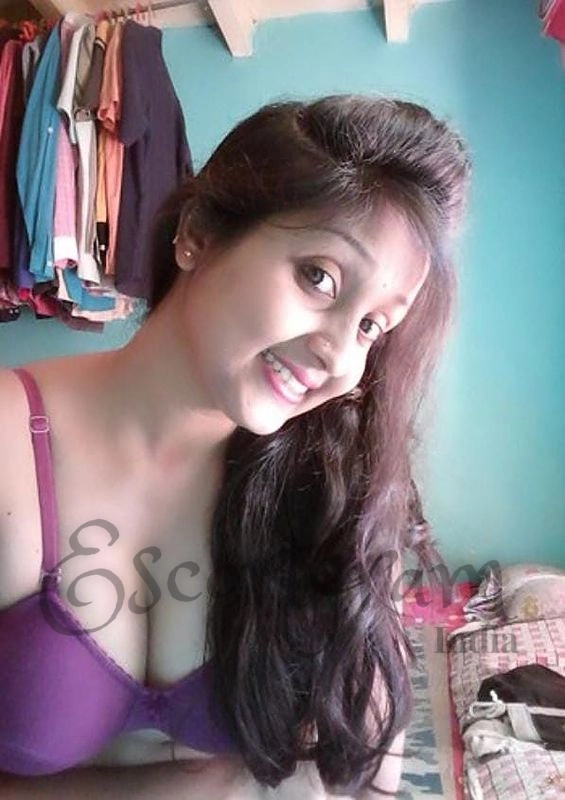 Call Girl CHANDIGARH Priyanka Singh
