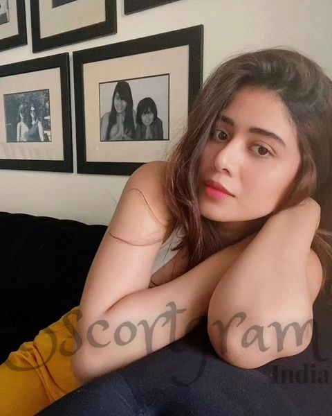 Call Girl CHANDIGARH Sargun Saanghi