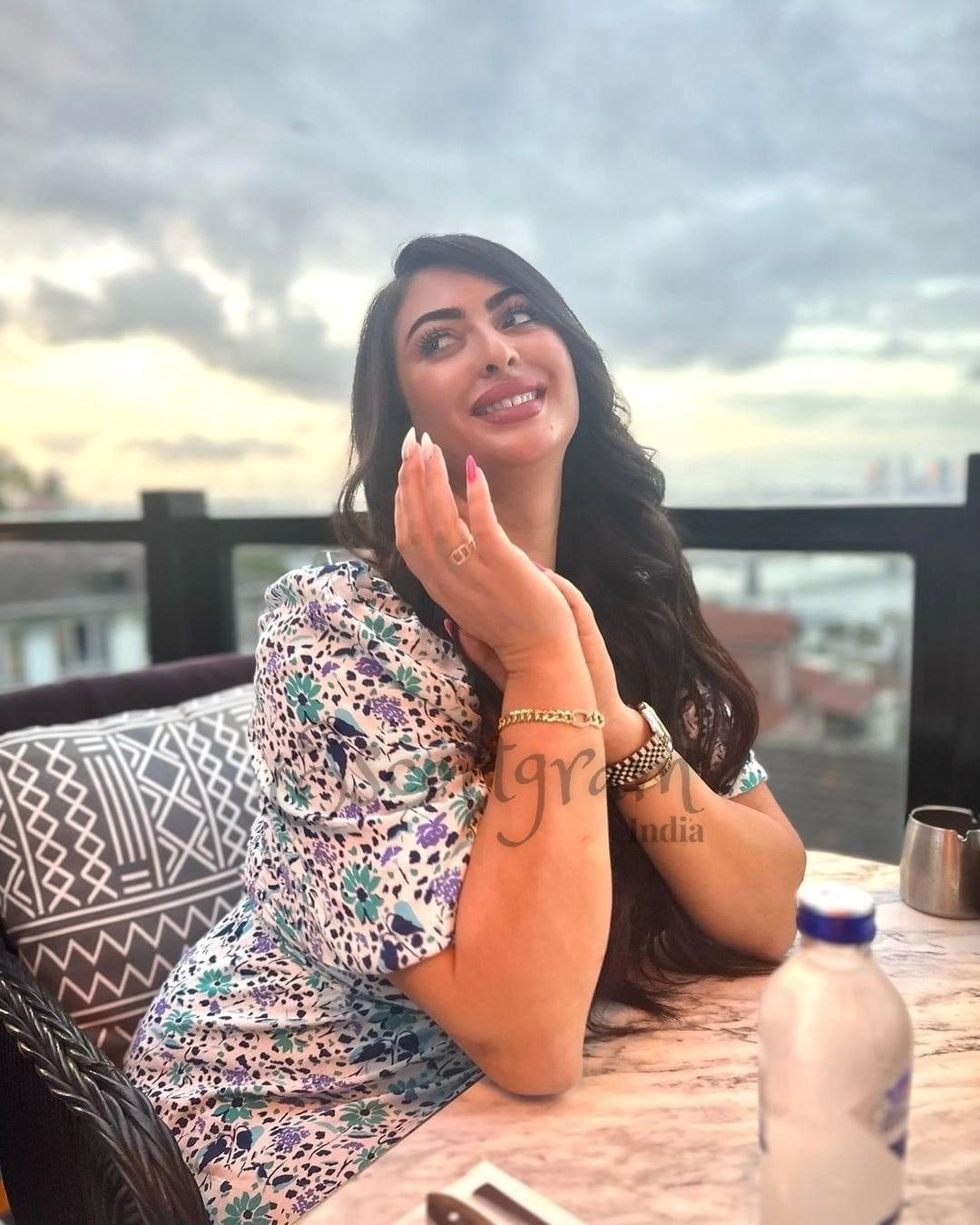 Call Girl KOLKATA Alex