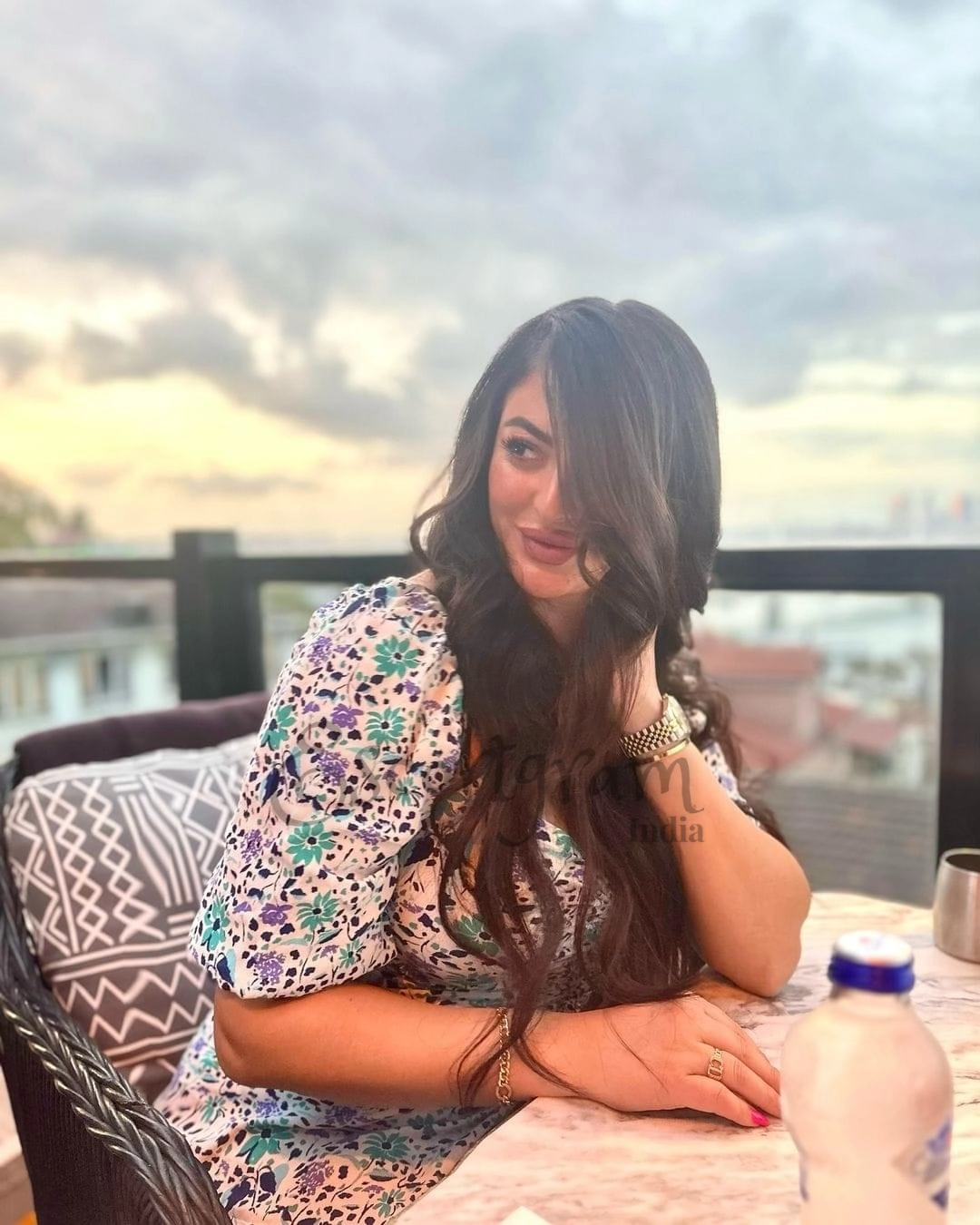 Call Girl KOLKATA Alex