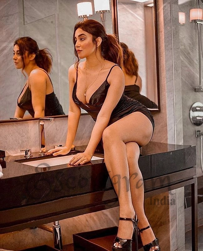 Call Girl Kolkata - Ayushi Sanyal
