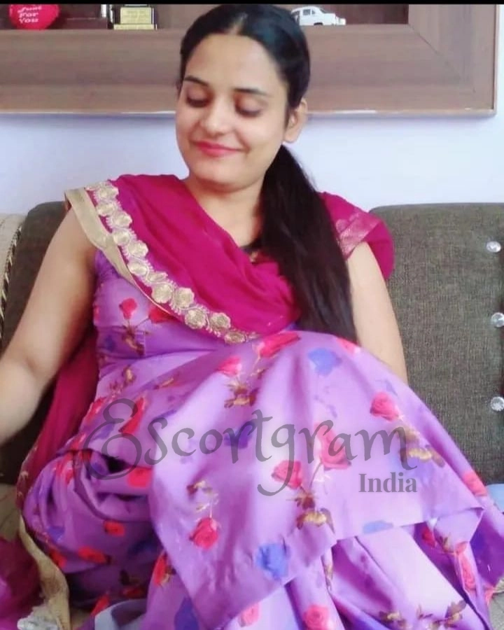 Call Girl KOLKATA Karina