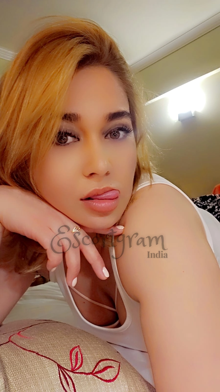Call Girl KOLKATA Karina