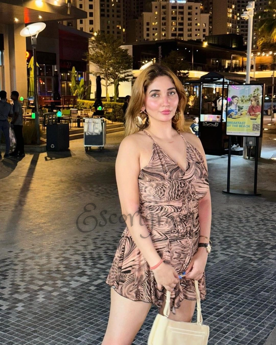 Call Girl KOLKATA Monika