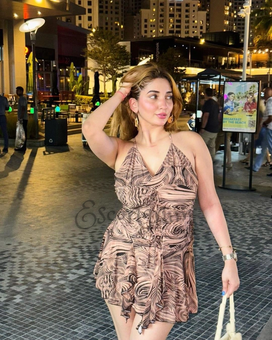 Call Girl KOLKATA Monika
