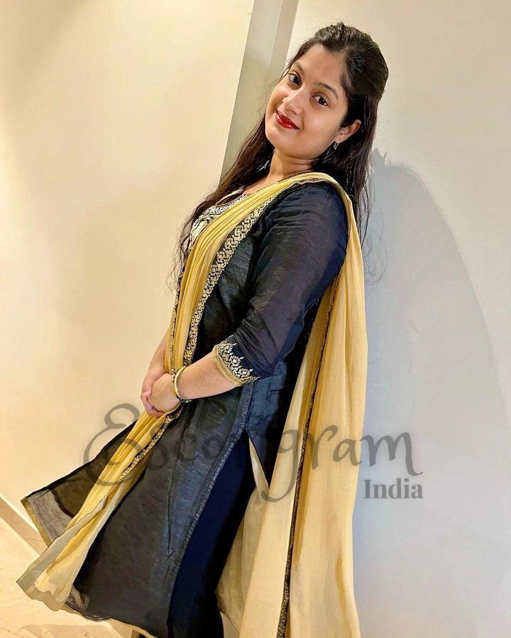 Call Girl KOLKATA Radhika