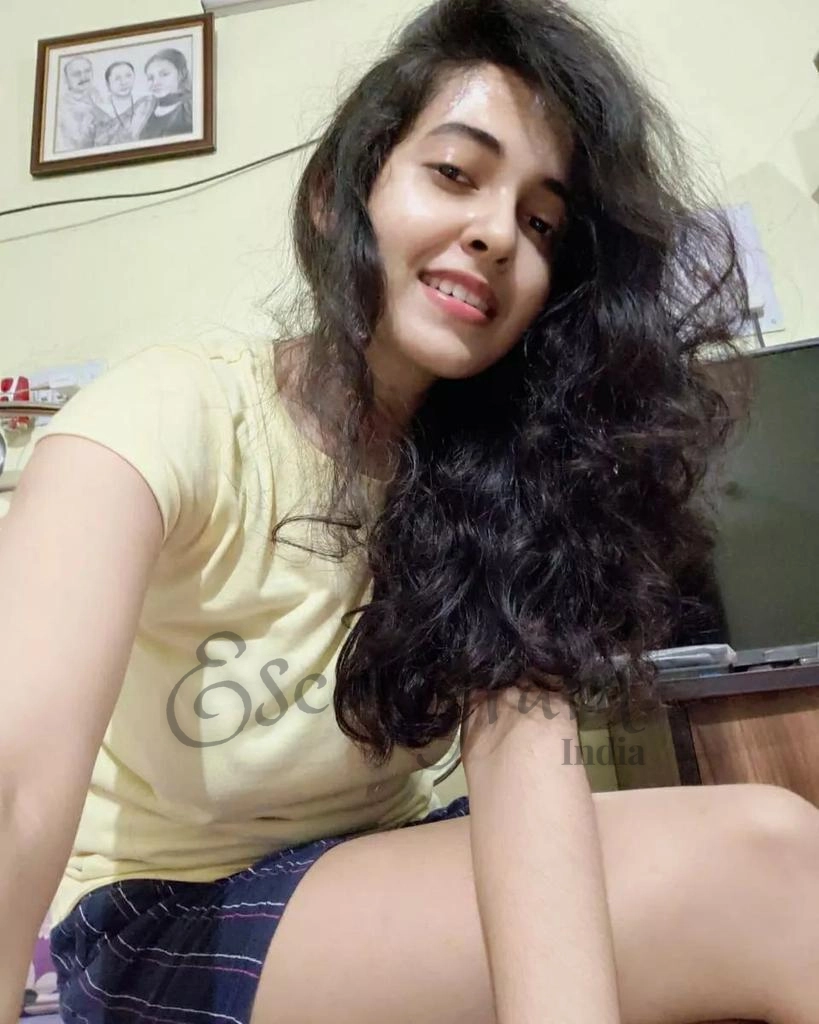 Call Girl KOLKATA Saanvi
