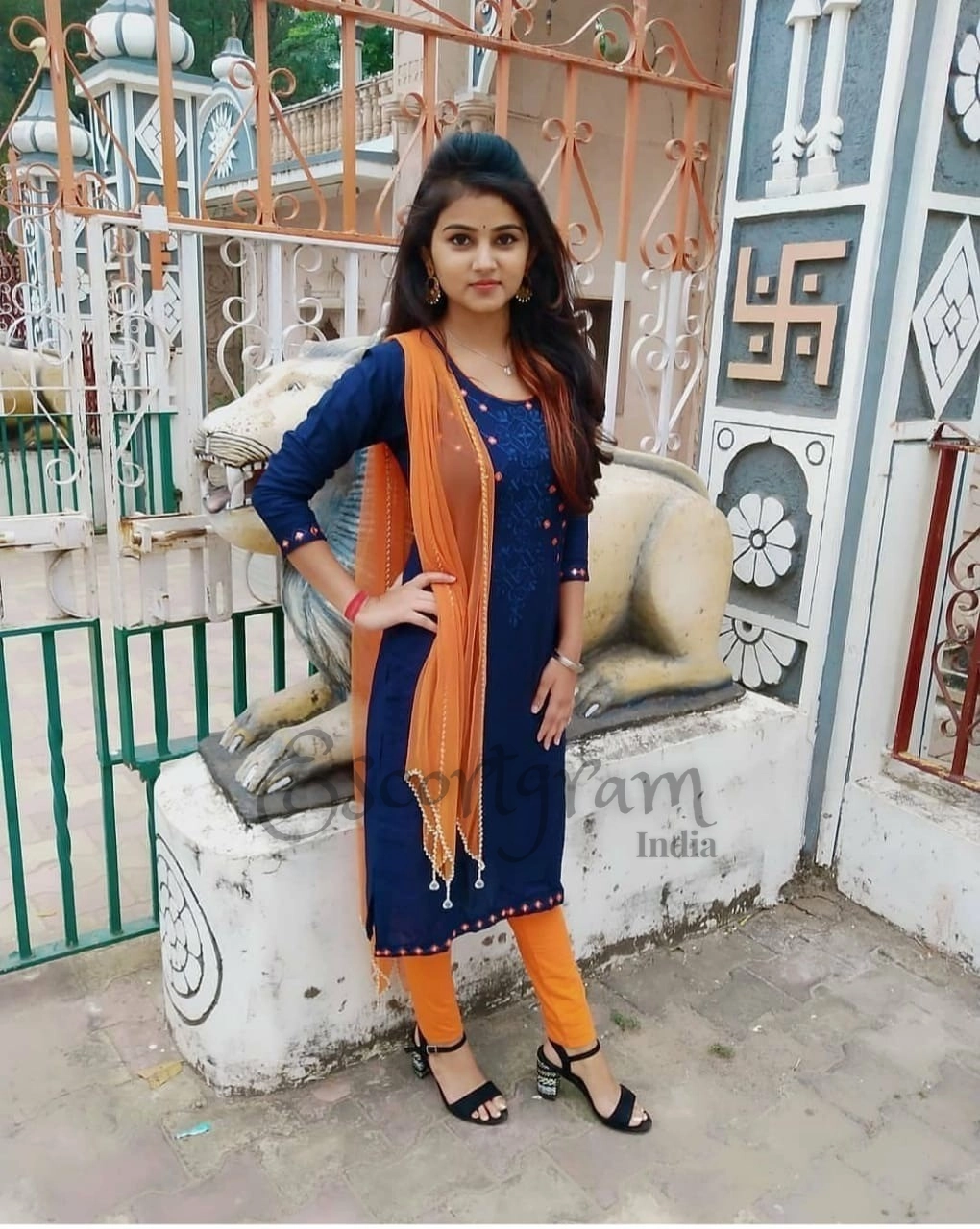 Call Girl KOLKATA Sanna