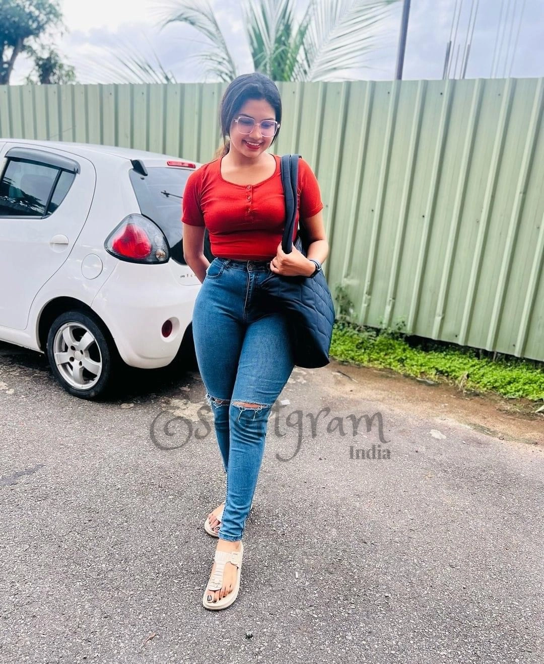Call Girl KOLKATA Usha