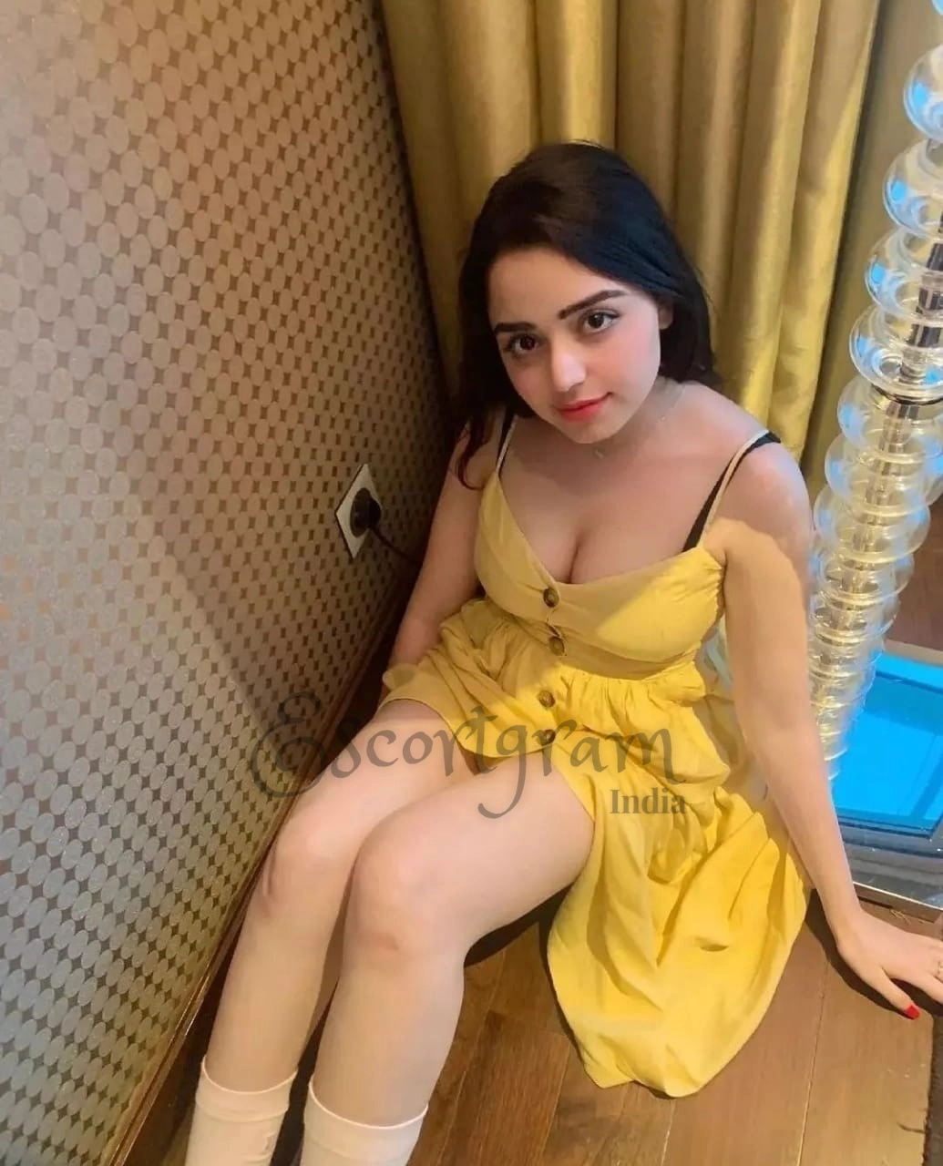 Call Girl MUMBAI Ashnoor Rizvi
