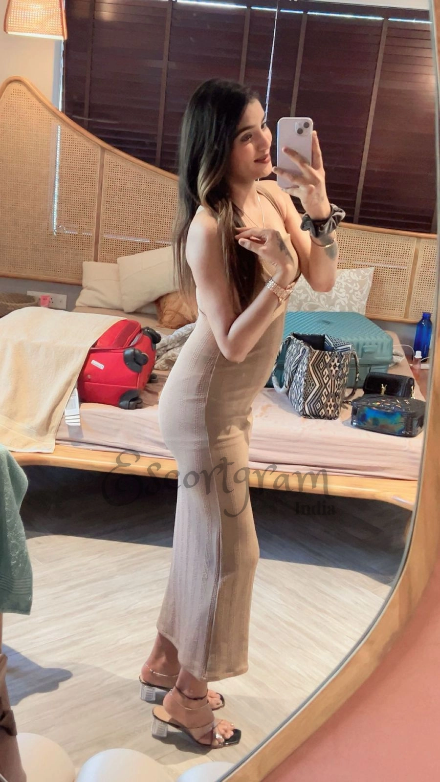 Call Girl MUMBAI Nisha Khan
