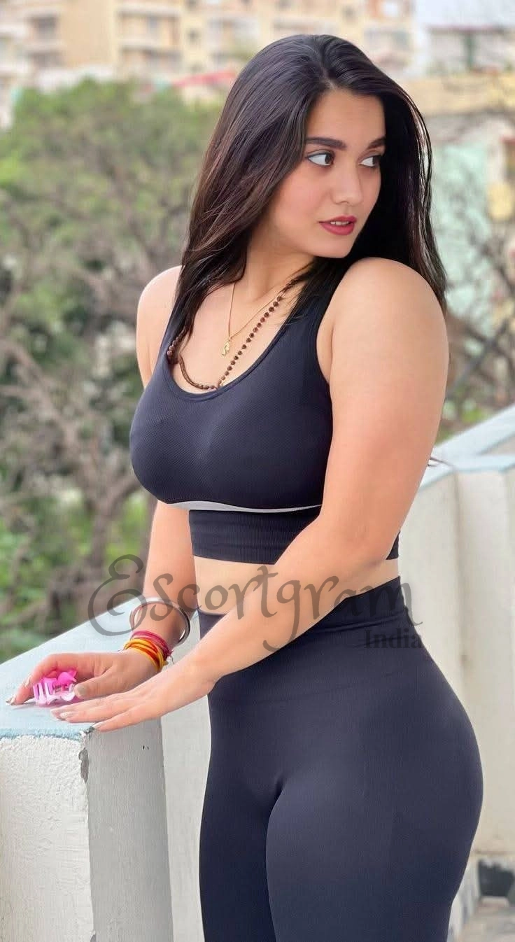Call Girl Mumbai - Riya Salvani