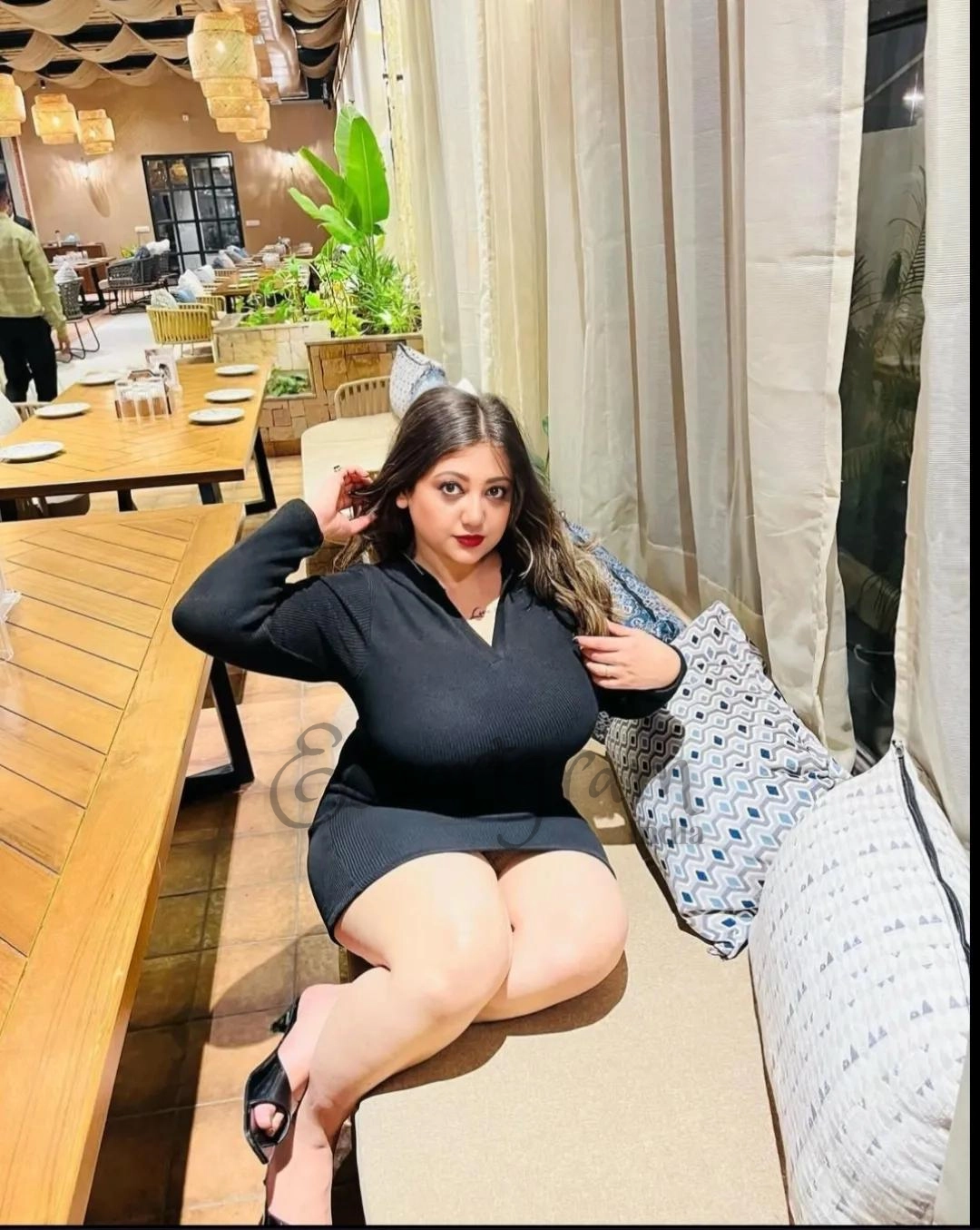 Call Girl MUMBAI Monika Agarwal