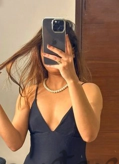 Call Girl MUMBAI Queen Rani