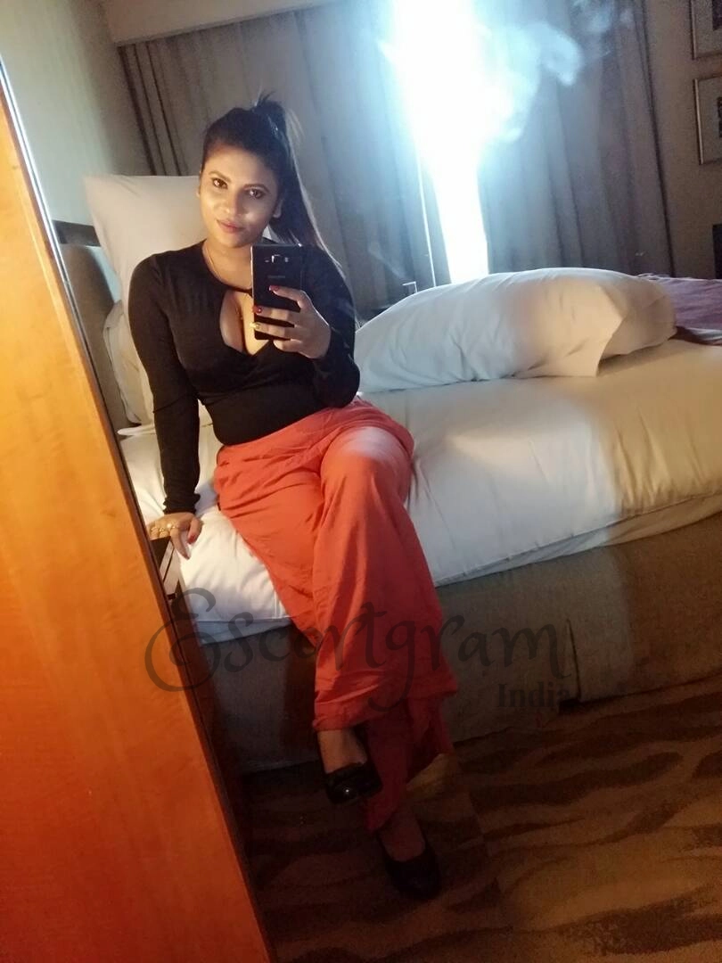 Call Girl MUMBAI Priya