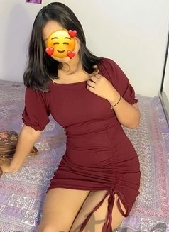 Call Girl MUMBAI Simran