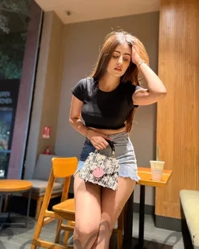 Call Girl MUMBAI Simran