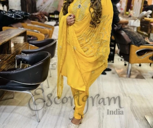 Call Girl DELHI Komal Mahajan