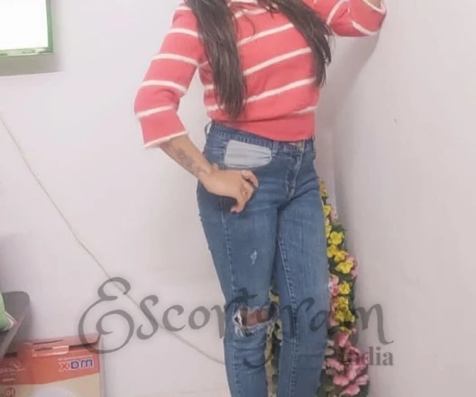 Call Girl DELHI Simran - Gallery Image 1