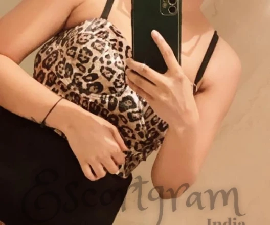 Call Girl DELHI Juhi - Gallery Image 1