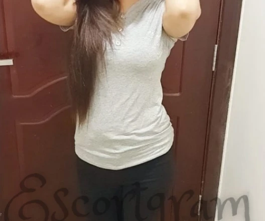 Call Girl DELHI Salni