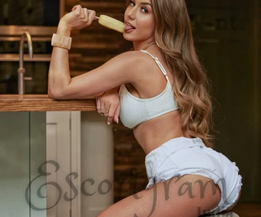 Call Girl DELHI Hotel Service - Gallery Image 4