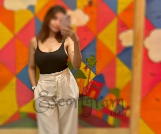Call Girl DELHI Aakriti Malhotra - Gallery Image 1