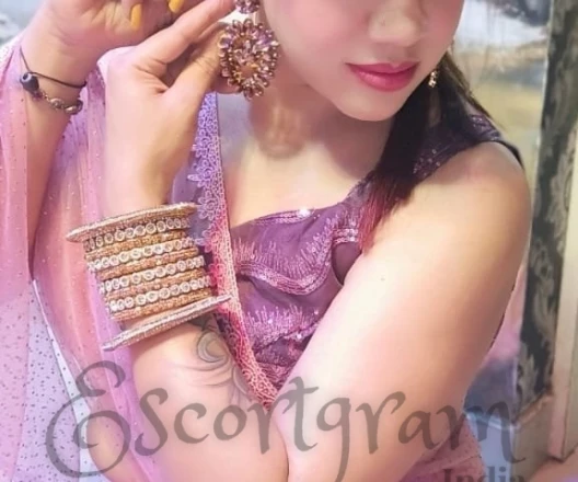 Call Girl DELHI Ayesha Khan - Gallery Image 2