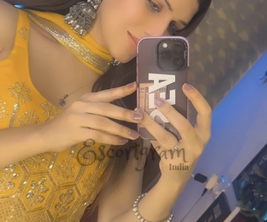 Call Girl DELHI Jyotika Gupta - Gallery Image 3