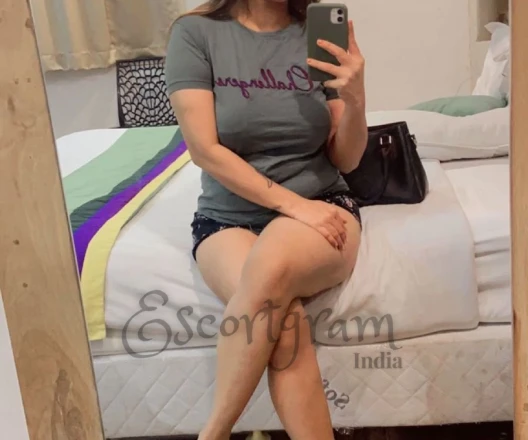 Call Girl DELHI Naina - Gallery Image 3