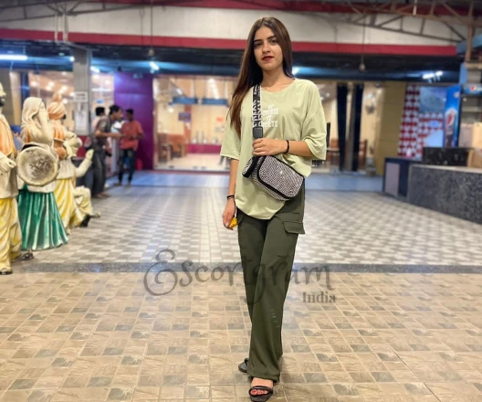 Call Girl DELHI Hansu