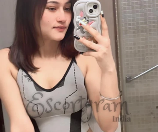 Call Girl DELHI Naina - Gallery Image 3