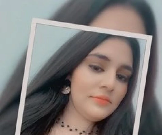 Call Girl DELHI Komal