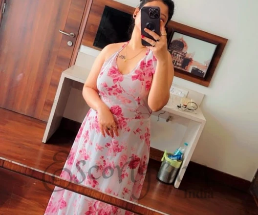 Call Girl DELHI Rasmi - Gallery Image 4