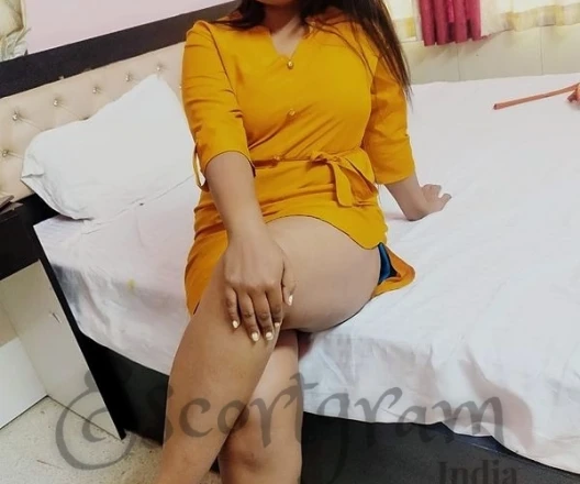 Call Girl DELHI Alisha - Gallery Image 3