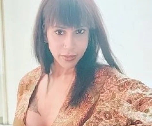 Call Girl DELHI Akriti
