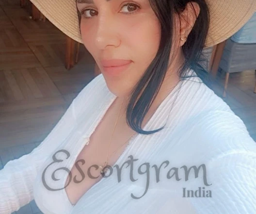 Call Girl BANGALORE Caroline