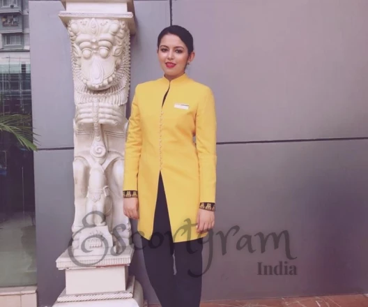 Call Girl DELHI Simran - Gallery Image 2