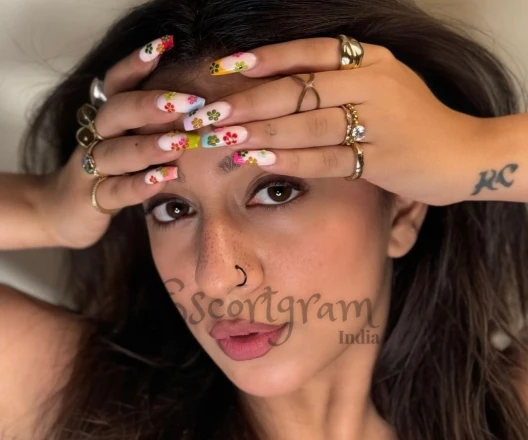 Call Girl DELHI Rasmi - Gallery Image 1