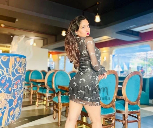 Call Girl DELHI Akira