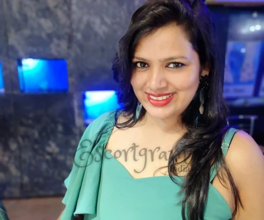 Call Girl DELHI Karina - Gallery Image 4