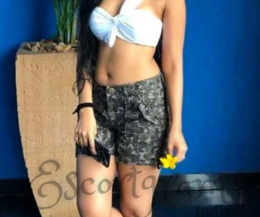 Call Girl BANGALORE Shivani Tripathi - Gallery Image 1