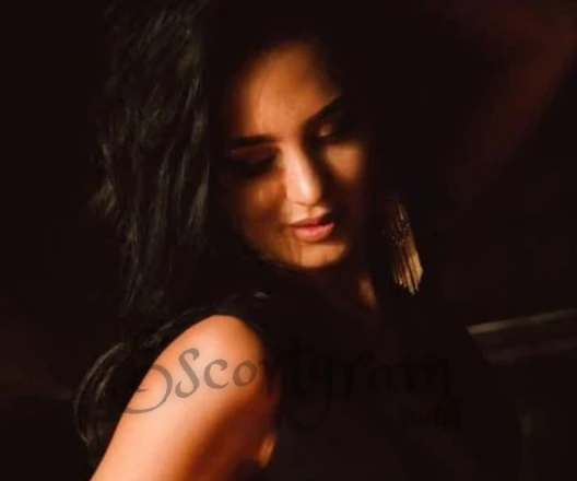 Call Girl DELHI Carolina - Gallery Image 3