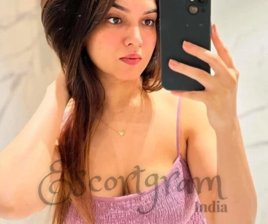 Call Girl BANGALORE Mahira Khan - Gallery Image 2