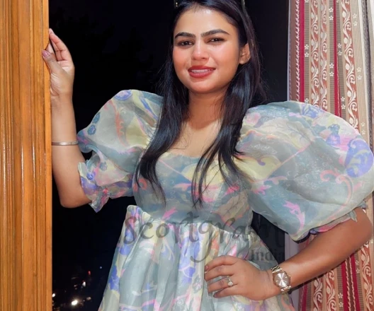 Call Girl DELHI Pooja - Gallery Image 3