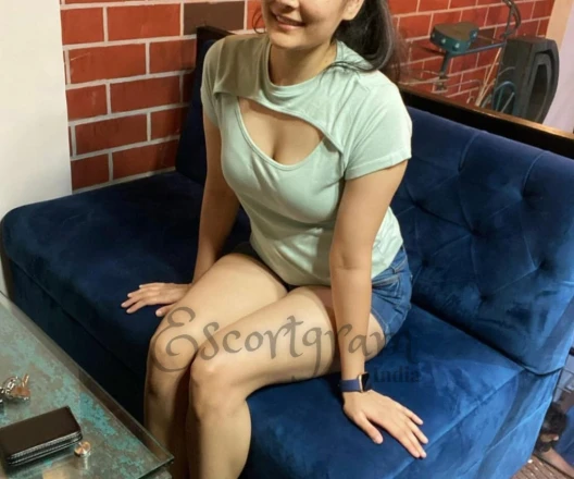 Call Girl BANGALORE Kavya Arora - Gallery Image 1