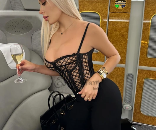 Call Girl DELHI Maxinne